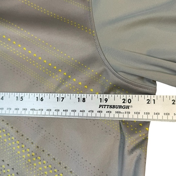 Oakley Gray Fading Light Gray Short Sleeve Polo Shirt Mens Size Medium - Picture 4 of 5